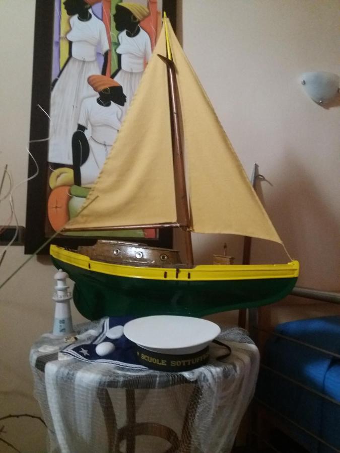 לינה וארוחת בוקר ג'ובינאצו A Casa Mia מראה חיצוני תמונה